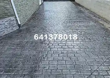 Patio hormigón impreso, moldes piedra inglesa