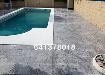 Patio hormigón impreso, moldes piedra inglesa