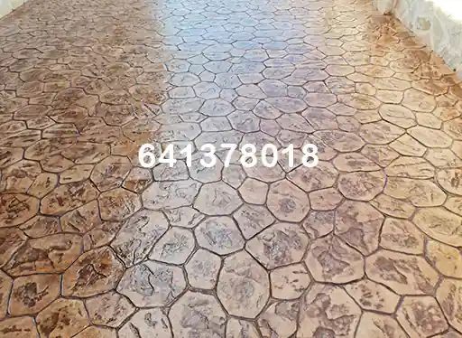 Obra de hormigón impreso en Ibias